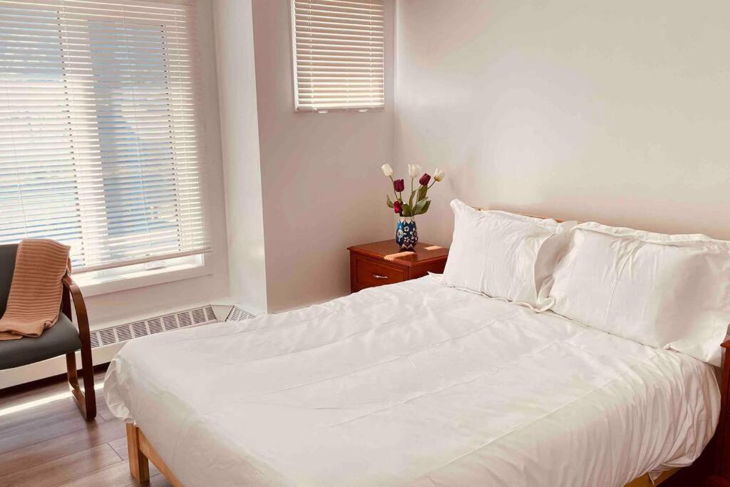 캔모어 Unit #201 Cozy Mountain View 1Br In Dt 아파트 외부 사진