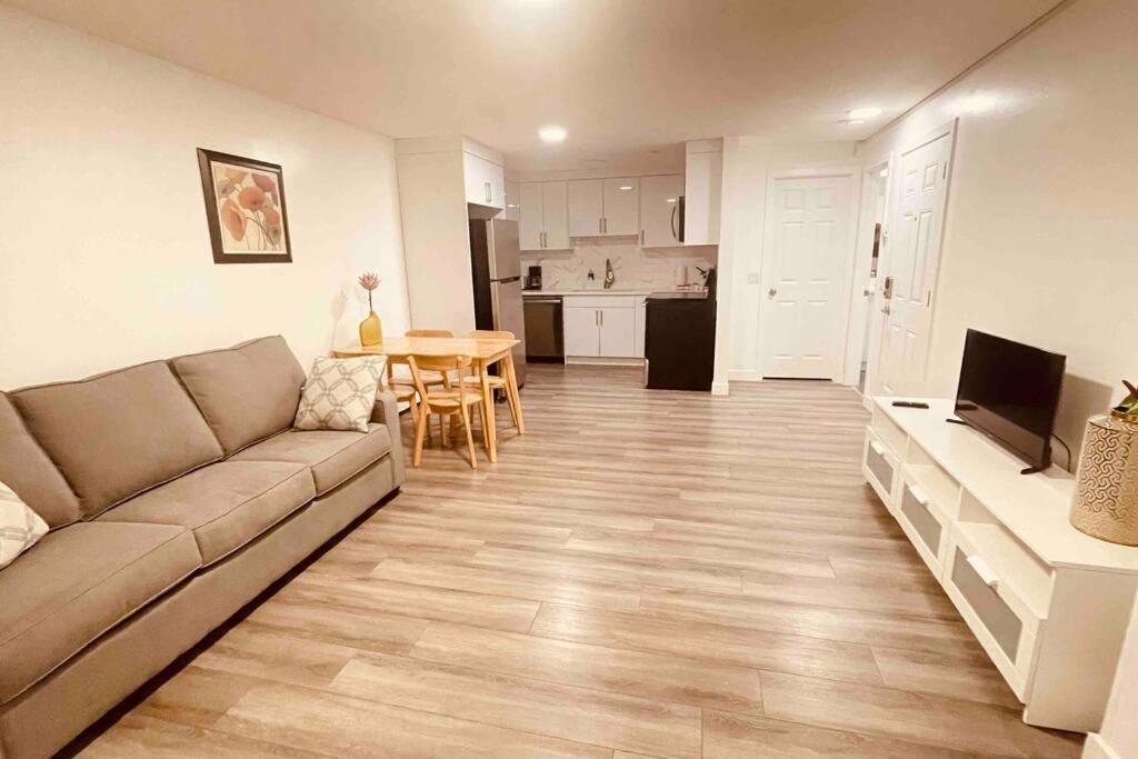 캔모어 Unit #201 Cozy Mountain View 1Br In Dt 아파트 외부 사진